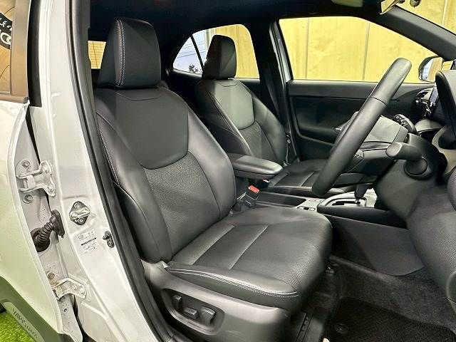 YARIS CROSS