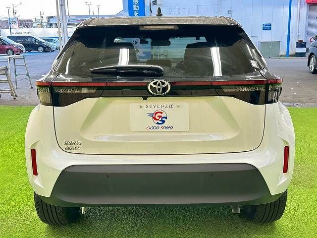 YARIS CROSS
