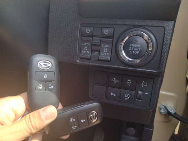 TANTO FAN CROSS 4WD
