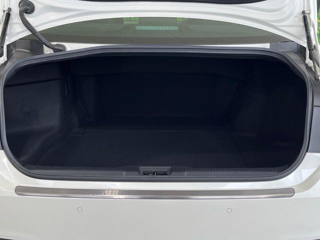 CROWN sedan hybrid