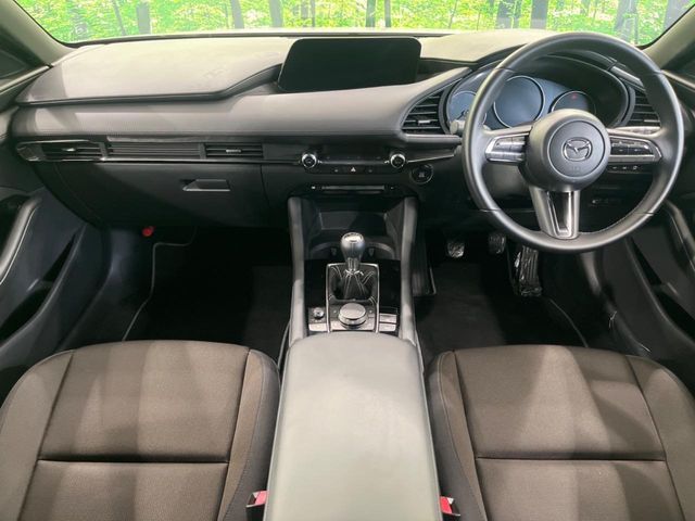 MAZDA3 FASTBACK
