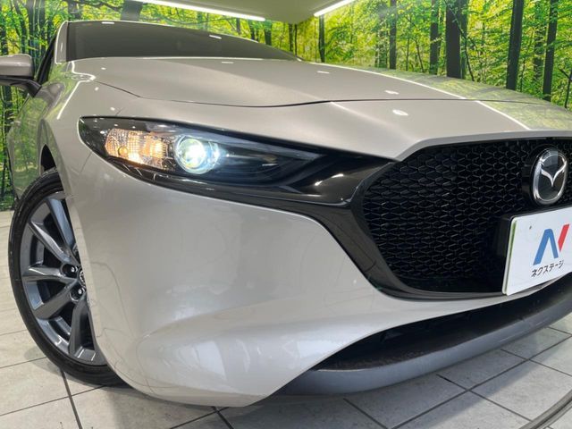 MAZDA3 FASTBACK
