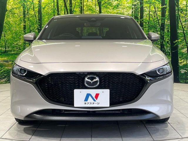 MAZDA3 FASTBACK