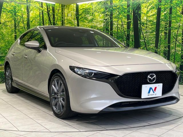 MAZDA3 FASTBACK