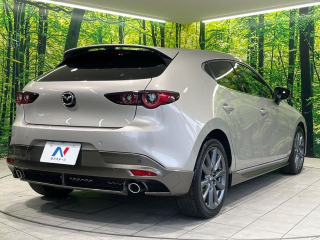 MAZDA3 FASTBACK