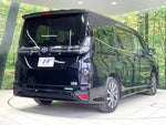 VOXY HYBRID
