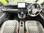 VOXY HYBRID