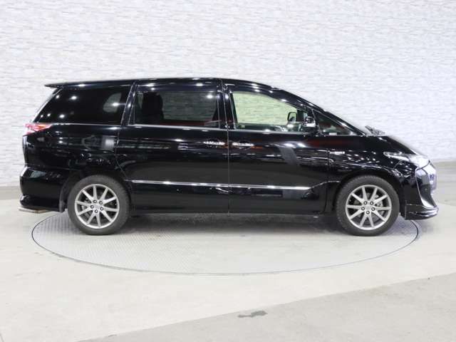 ESTIMA HYBRID 4WD