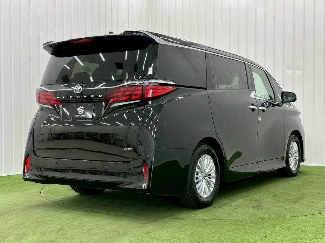 ALPHARD hybrid