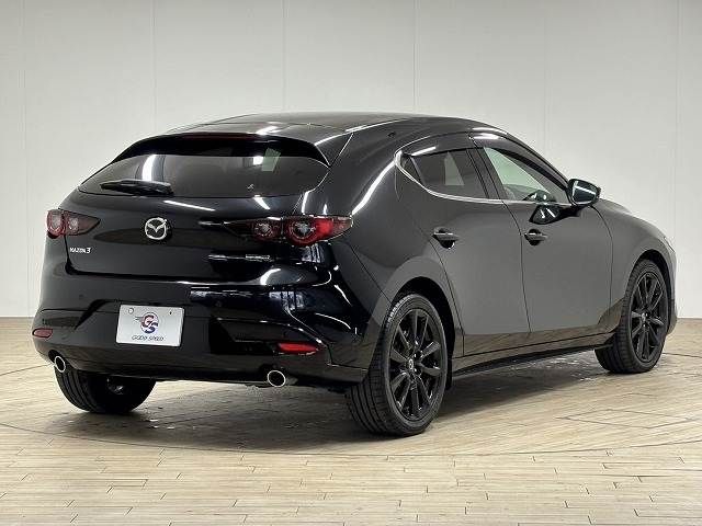 MAZDA3 FASTBACK