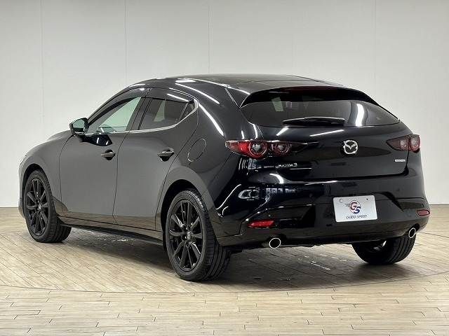 MAZDA3 FASTBACK