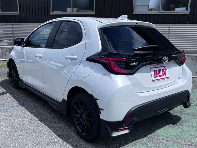 YARIS HYBRID