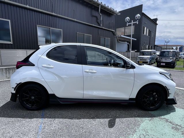 YARIS HYBRID
