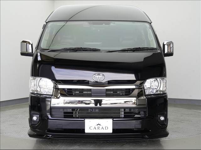 HIACE COMMUTER
