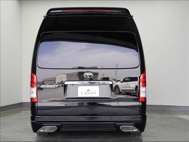HIACE COMMUTER