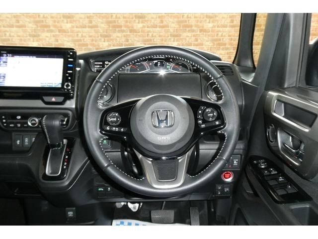 N-BOX CUSTOM 4WD