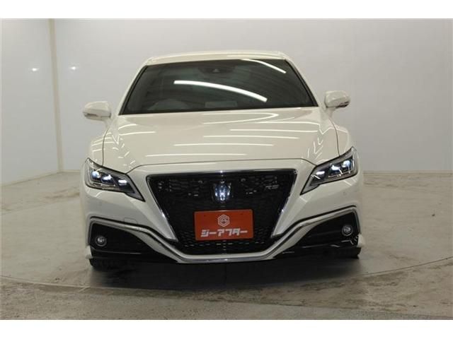 CROWN sedan hybrid