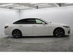 CROWN sedan hybrid