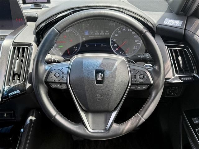 CROWN sedan hybrid 4WD