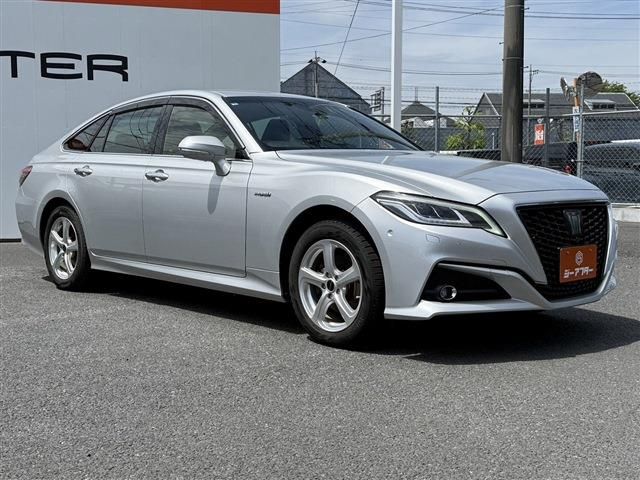 CROWN sedan hybrid 4WD