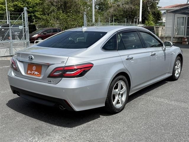 CROWN sedan hybrid 4WD