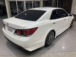 CROWN sedan