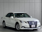 CROWN sedan hybrid