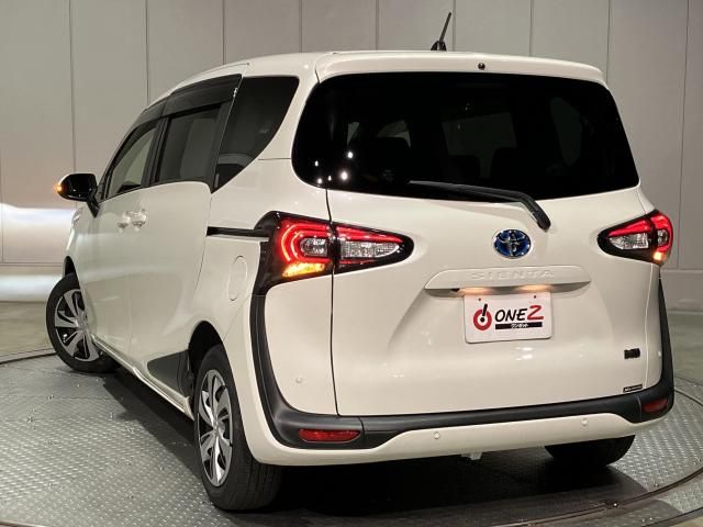 SIENTA HYBRID
