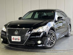 CROWN sedan hybrid