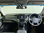 CROWN sedan hybrid