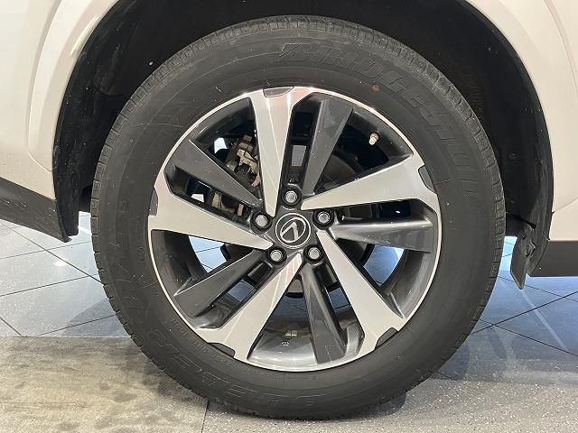 LEXUS NX300h