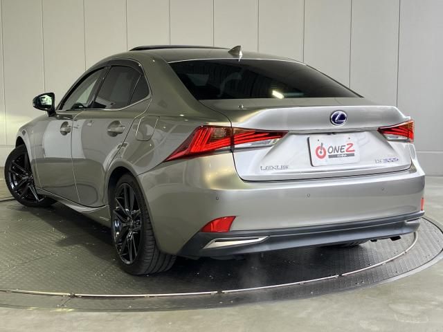 LEXUS IS300h