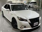 CROWN sedan hybrid