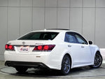 CROWN sedan