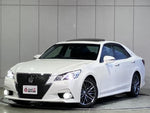 CROWN sedan