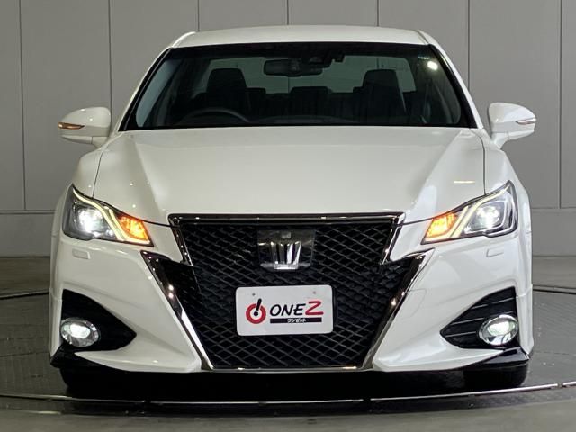 CROWN sedan