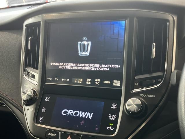 CROWN sedan hybrid
