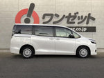 VOXY HYBRID
