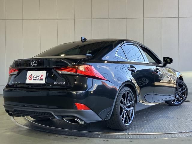 LEXUS IS350