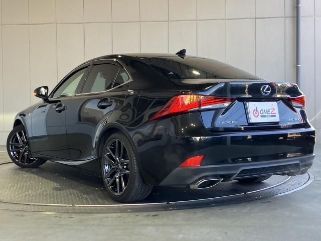 LEXUS IS350