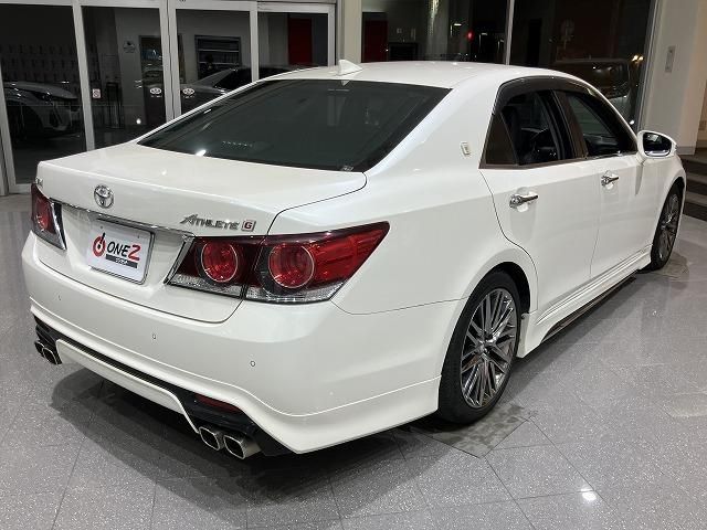 CROWN sedan
