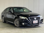 CROWN sedan hybrid