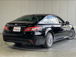 CROWN sedan hybrid