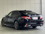 CROWN sedan hybrid
