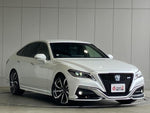 CROWN sedan hybrid