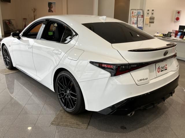 LEXUS IS350