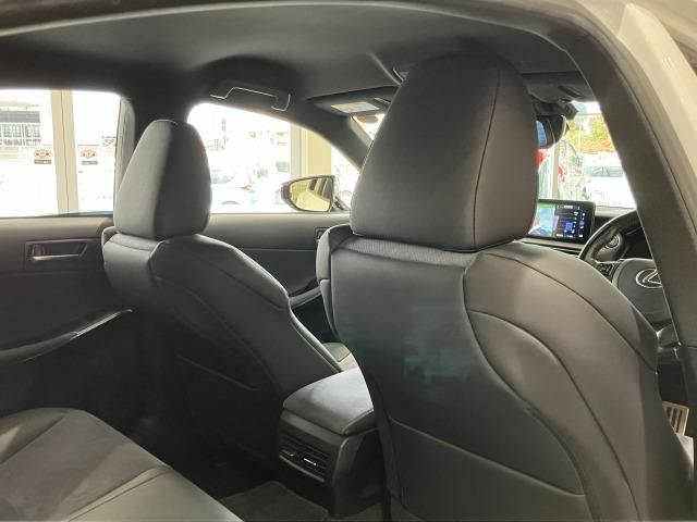 LEXUS IS350