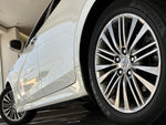 CROWN sedan hybrid