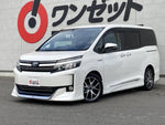 VOXY HYBRID
