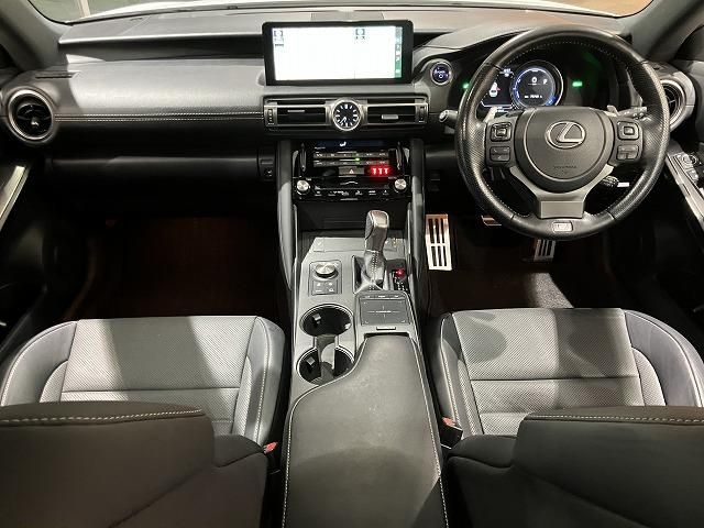 LEXUS IS300h